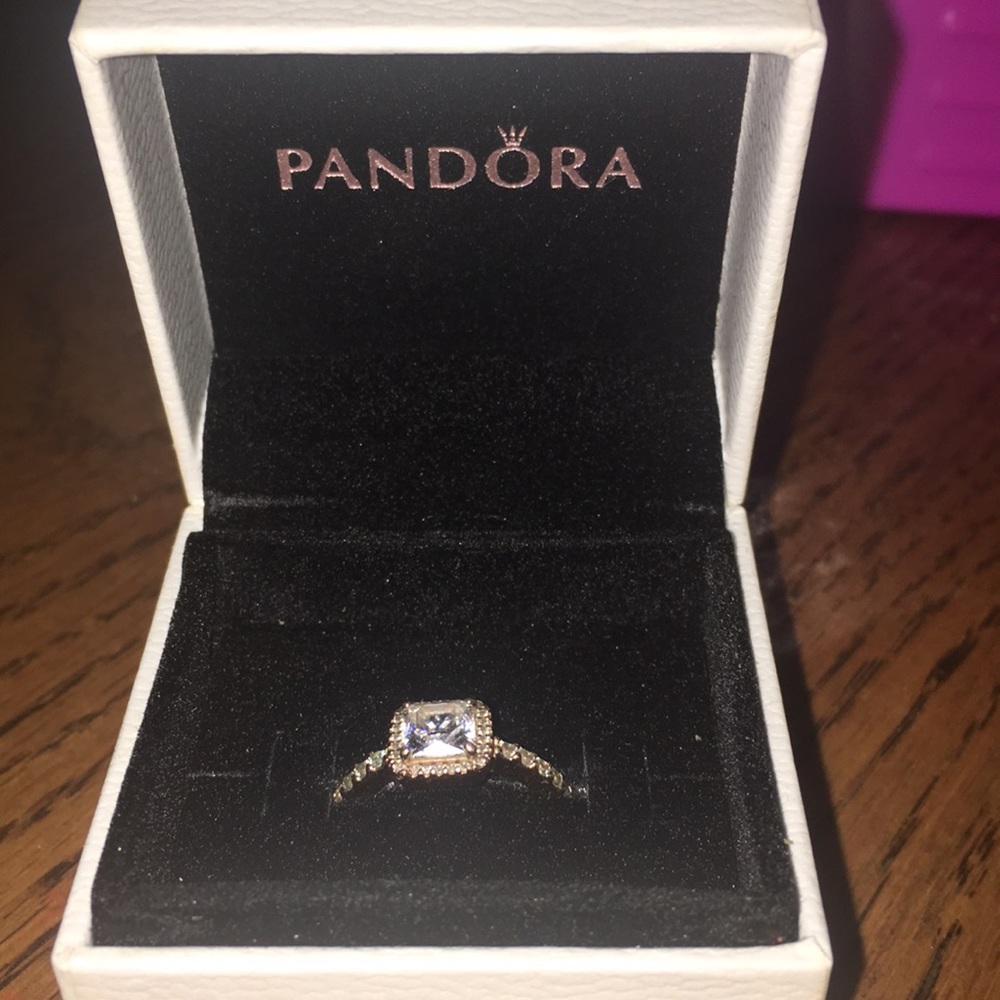 Pandora rose gold ring